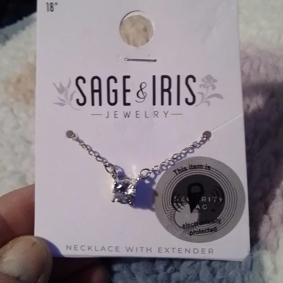 Sage & Iris Single Pendant 18" necklace - Picture 1 of 1